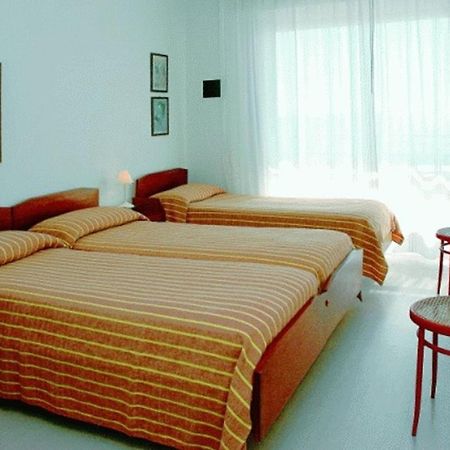 Appartement Lignano Sabbiadoro Sea Front Extérieur photo